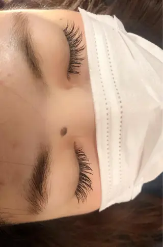 マツエク・マツパ 玉邑 美菜のヘアスタイル