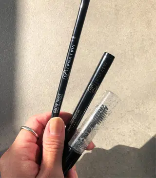 アイブロウ 眉毛　まつ毛パーマ suu梅田のエステ・リラクイメージ