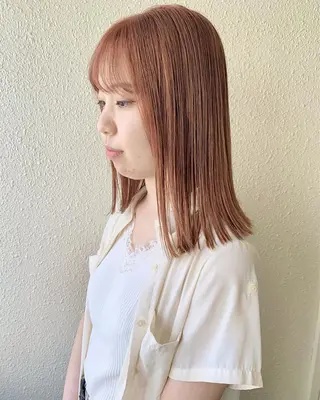 ミディアム カラー iLi所属・iLi 《イリ》のヘアスタイル