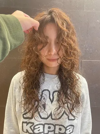 ロング パーマ 🫧髪質整形師 イケモトタクマ🎩のヘアスタイル