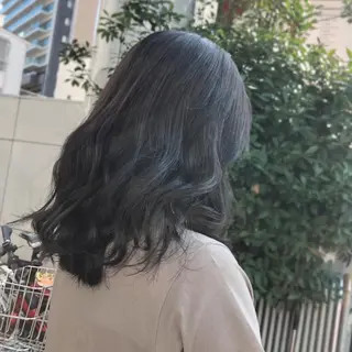 ミディアム カラー 山崎 絵莉香のヘアスタイル