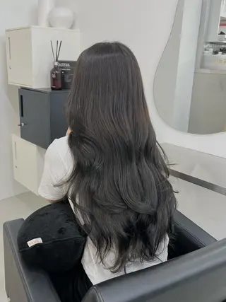 ロング カラー lico hair所属・lico hair りみのヘアスタイル