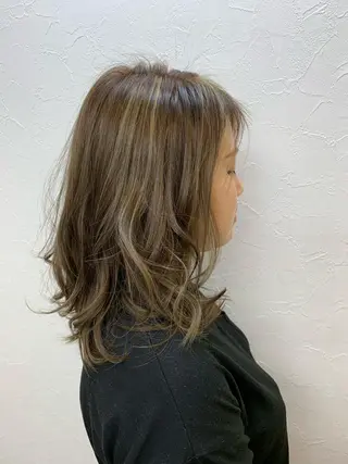 ミディアム カラー 菅沼 まみのヘアスタイル