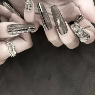 ネイル she nail studio所属・パラジェル/スカルプ salonOerbaのネイルデザイン