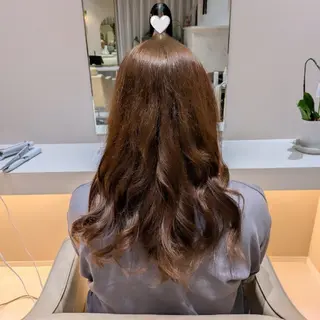 カラー ロング 吉田 美姫のヘアスタイル