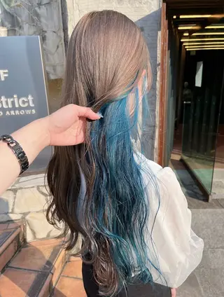 ロング カラー 寒色アイドルカラー JUNOチナツのヘアスタイル