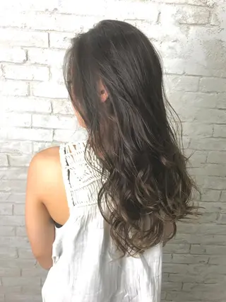 ロング カラー ヘアアレンジ 韓国ヘア✨グレージュ カラーasamiのヘアスタイル