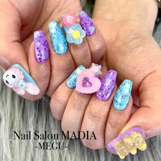 ネイル MADIA藤沢所属・MADIA MEGUのネイルデザイン