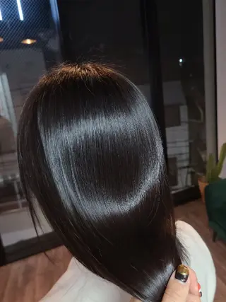 セミロング yolo.所属・夜特化型ヘアサロン 𓃱yolo.タナベのヘアスタイル