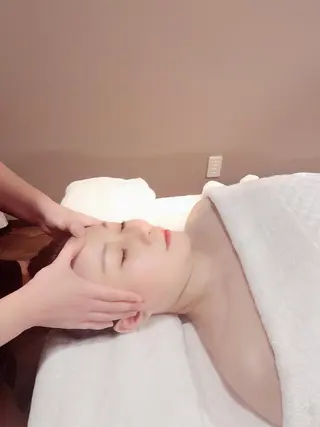 SILKY GLOW エステビューティのエステ・リラクイメージ