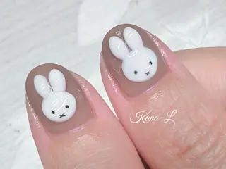 ネイル 芦辺 香奈のネイルデザイン