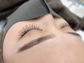 マツエク・マツパ ユウナ /難波/ 推し活美容師のヘアスタイル