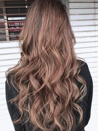 ロング カラー レイヤーカット匠 イソザキノリユキのヘアスタイル