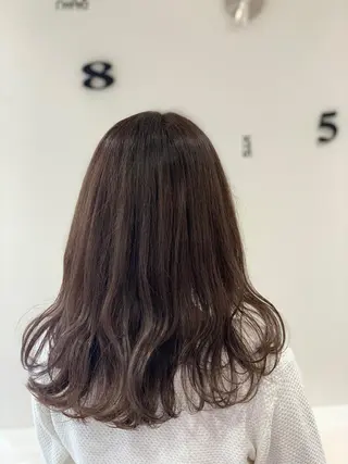 セミロング カラー 松吉 純平のヘアスタイル