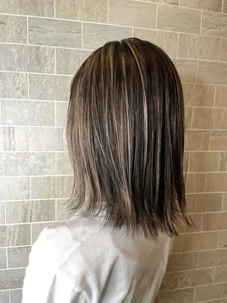 ミディアム ブリーチ毛矯正.髪質 改善.髪にドラマをのヘアスタイル