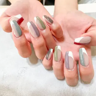 ネイル ゴテゴテ💙ワンホン リオナのネイルデザイン