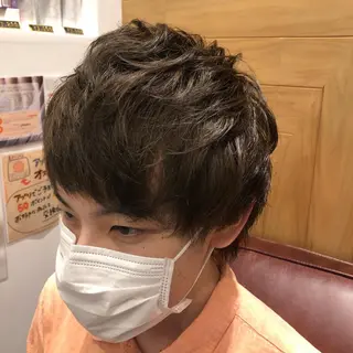 ショート カラー メンズ 鈴村 大介のヘアスタイル