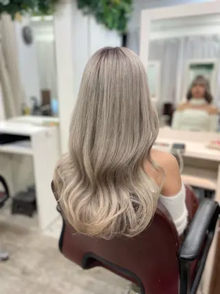 ロング カラー 韓国ヘア🤍髪質改善 🇰🇷AKANEのヘアスタイル