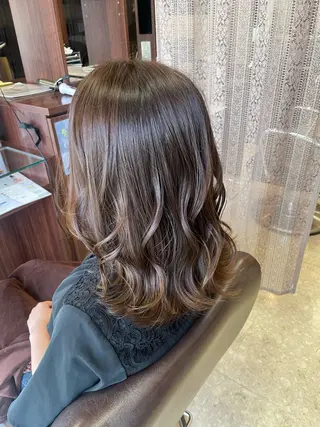 セミロング 佐藤 由依/透明感カラーのヘアスタイル