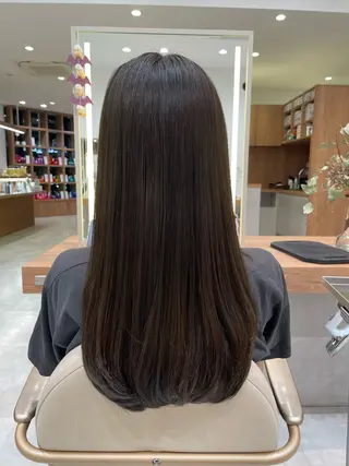 セミロング カラー 高麗邉 莉央のヘアスタイル