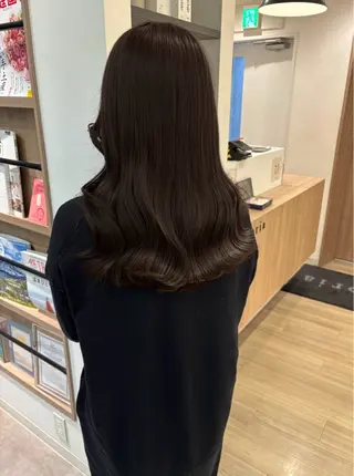 セミロング モテ髪🫧赤み消し カラー表参道きょうこのヘアスタイル