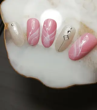 ネイル momohana  のネイルデザイン