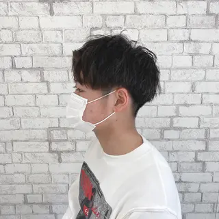 ショート パーマ ヘアアレンジ メンズ ブリーチなし艶カラー 東家のヘアスタイル