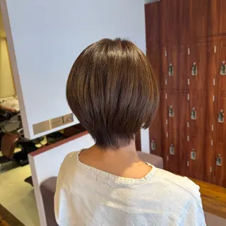 ショート カラー Ley所属・松浦 麻衣のヘアスタイル