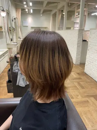 ミディアム 奥村 悠菜のヘアスタイル