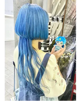 ミディアム カラー GARU-ガル-所属・TSUNO🦖 派手髪/オタク美容師のヘアスタイル