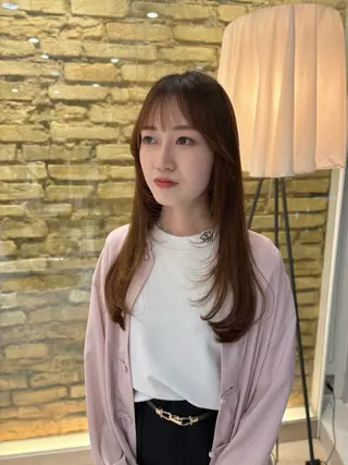 ロング hair make BEHIVE ichibancho AVEDA所属・渡邉 日向子 ・レイヤー、縮毛矯正のヘアスタイル