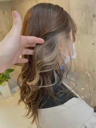 セミロング カラー 👻派手髪/透明感 /栄/misaのヘアスタイル