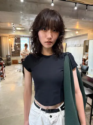 ミディアム レイヤーカット\ウル フ　chinatsuのヘアスタイル