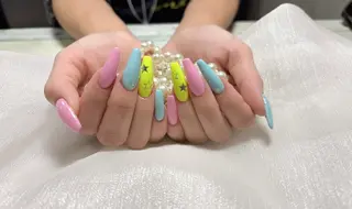 ネイル ENsalon AKIRAのネイルデザイン