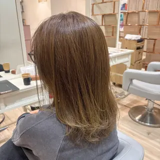 ミディアム かどたはるな レイヤー/パーマのヘアスタイル