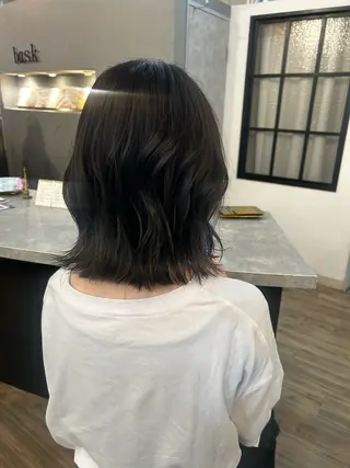 ミディアム カラー 🤍ハイトーン🤍 マツモトミナミ🦋のヘアスタイル