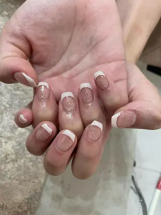 ミディアム ネイル Parfum パルファンのネイルデザイン