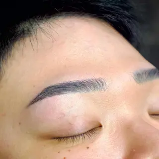 メンズ アイブロウ メンズ眉毛ワックス 青山英憲のヘアスタイル