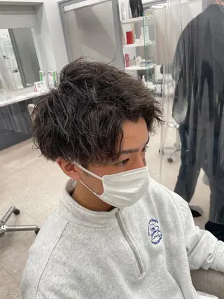 ショート パーマ メンズ メンズスタイリスト✨ 助川龍哉のヘアスタイル