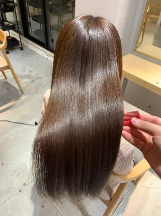 ロング TERU ADACHIのヘアスタイル