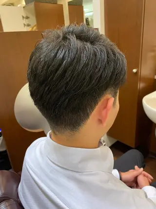 メンズ 銀座マツナガ 八重洲店所属・牧野 優太のヘアスタイル