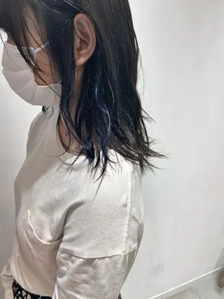 セミロング カラー 🐺ウルフ/レイヤー 似合わせ‎🤍沙羅のヘアスタイル