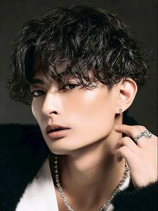 ショート パーマ 水町 幸基のヘアスタイル