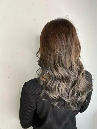 ミディアム ミルクティーベージュ 山本勝志のヘアスタイル