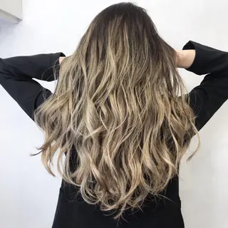 ロング カラー LUSTRE クロサワのヘアスタイル