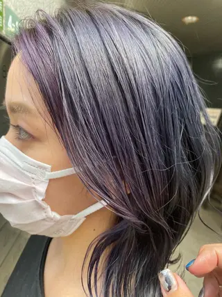 ミディアム カラー 梅田ハイトーン チダ ヒナノのヘアスタイル