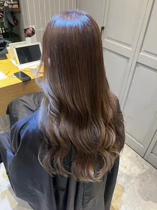 ロング カラー ラフィスヘアードープ所属・👑髪質改善Wカラー /グレージュ/アユカのヘアスタイル