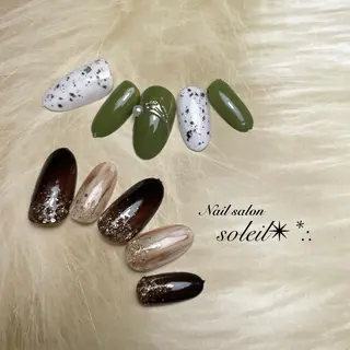 ネイル 粟津 美紀のネイルデザイン