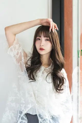 ロング コテ巻き/パーマ/艶 透明感/荻原凜太郎のヘアスタイル