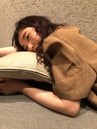 セミロング レイヤーカット/ 透明感カラーmikuのヘアスタイル